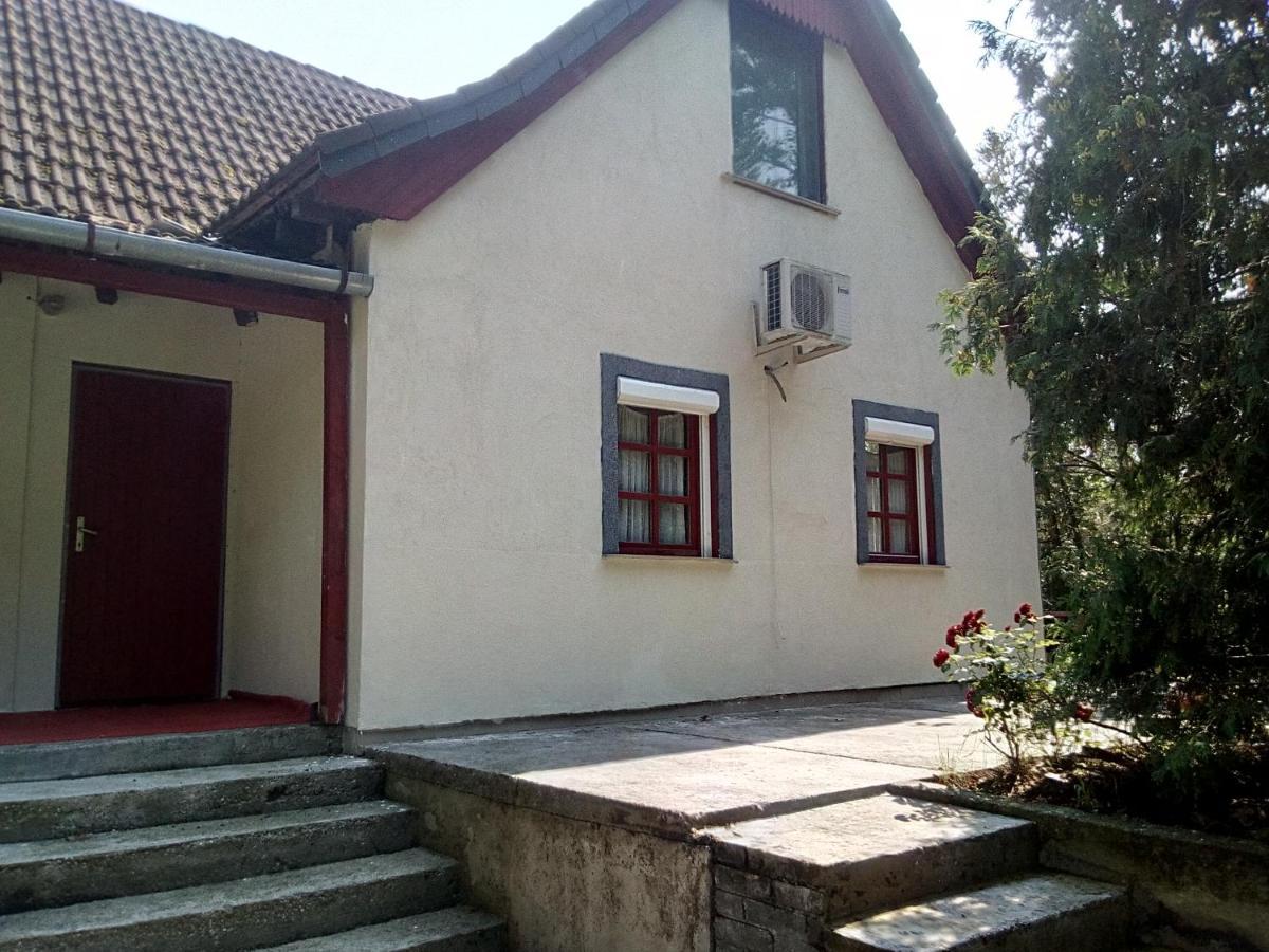 F 106 Vendeghaz Hotel Fertőhomok Buitenkant foto